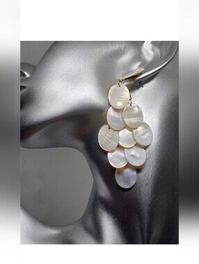 Elegant Mother of Pearl Natural Shell Dangle Chandelier Earrings Boho Goldtone